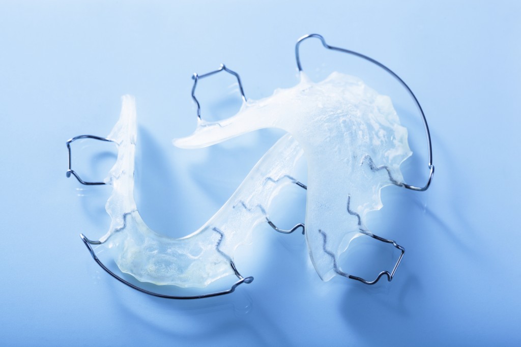orthodontic teeth retainer brace bracket